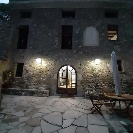 فيلة Moli Dels Aubins